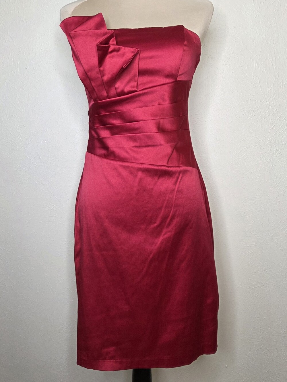 Roulette Red Satin Strapless Cocktail Dress Rosette Pleated Sheath Size 8
